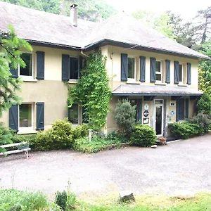 https://logis-hotel-du-val-daure.midi-pyreneeshotels.com